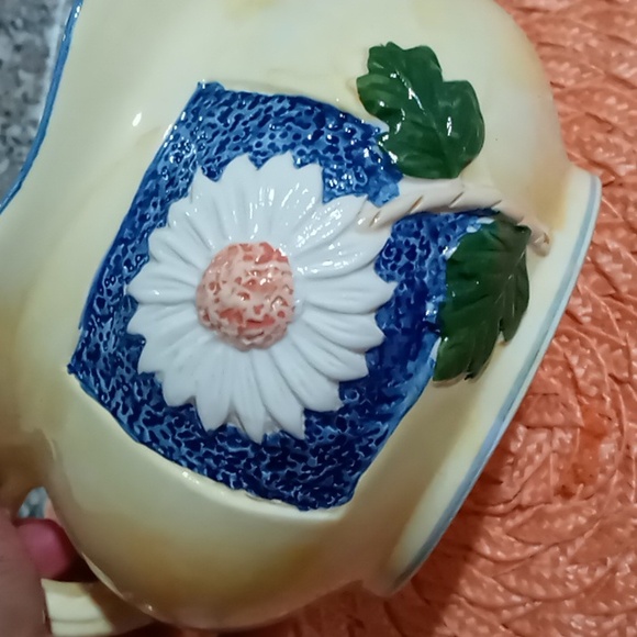 VINTAGE CERAMIC POTTERY SOUP BOWL - Picture 13 of 13